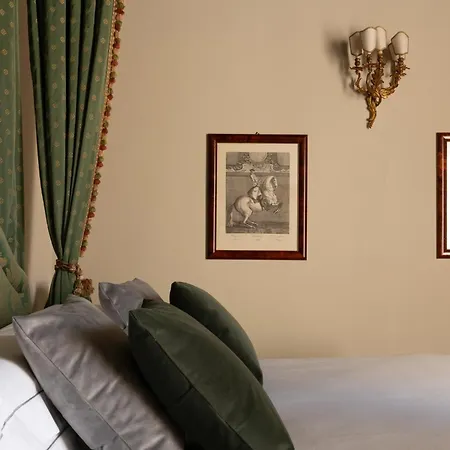 فندق Loggiato Dei Serviti 3*