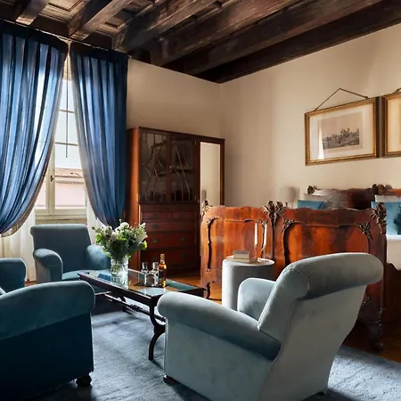 Loggiato Dei Serviti 3* Florença