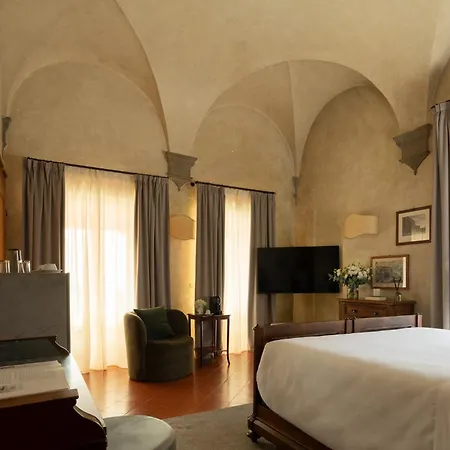 فندق Loggiato Dei Serviti 3*