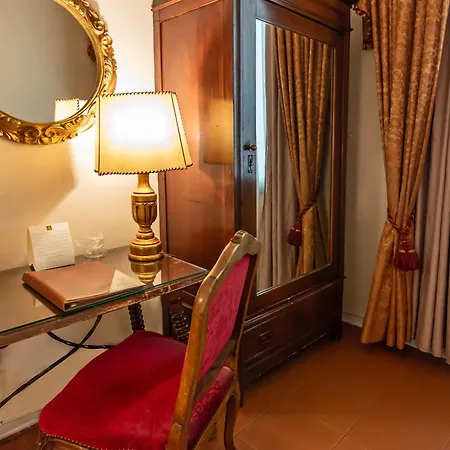 Machiavelli Palace מלון 3*