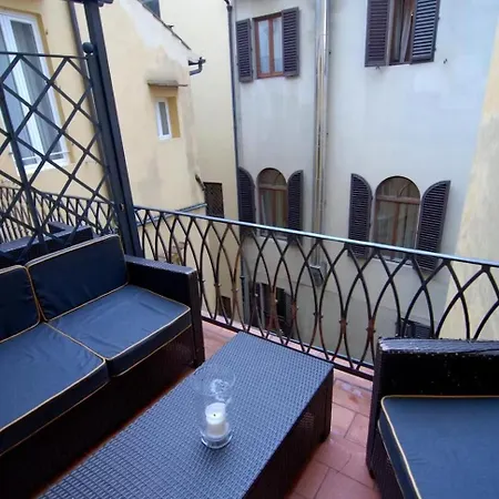 Apartment Ta - One Bedroom Luxury In The Fashion District Florence