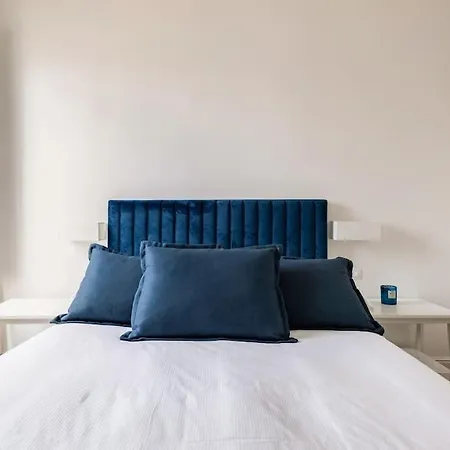 Apartment White Martelli