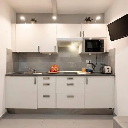 Lejlighed Macci-sant' Ambrogio One Bedroom Flat