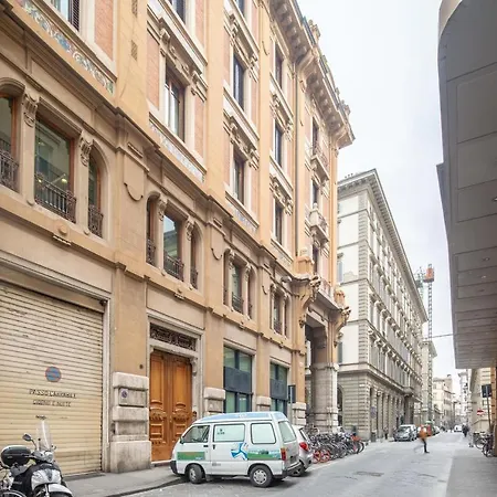 Апартаменты Stunning & Luxurious 1br 1 Min Walk By Duomo
