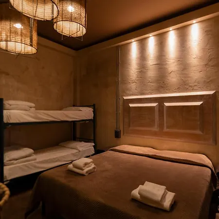 Hostel & 7 Florencie