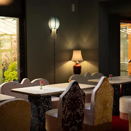 Number Nine Hotel