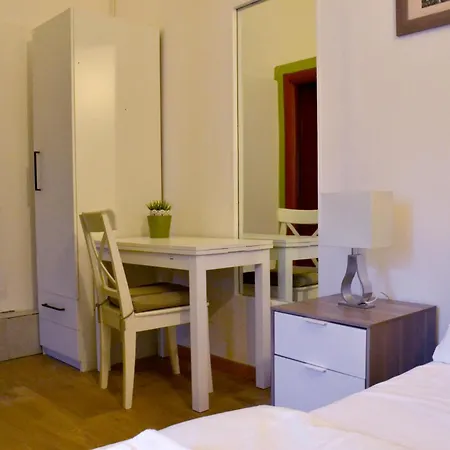 Domus Affittacamere 2*