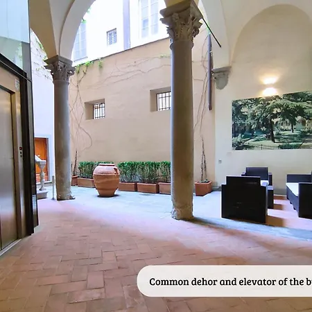 Buonarroti Big With Terrace In Oltrarno Apartamento