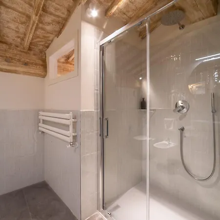 Konukevi Residenza D'epoca Palazzo Salviati Quaratesi *