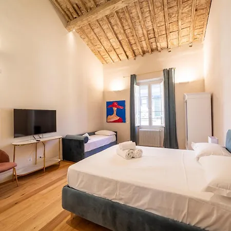 Residenza D'epoca Palazzo Salviati Quaratesi * Floransa