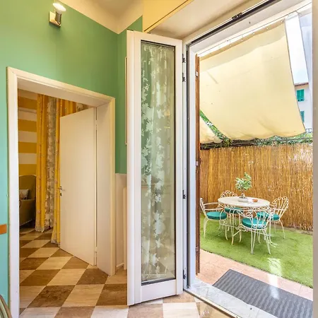 Casa Del Gelsomino E Del Nespolo شقة *