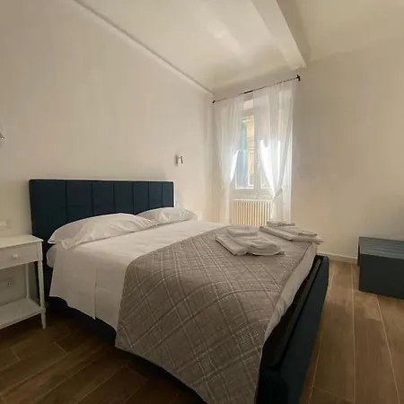 Flat In Centro Storico La Casa Di Luna Apartment