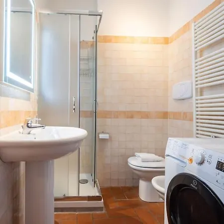 Cute One Bedroom In Outside Ztl Apartment Florenz