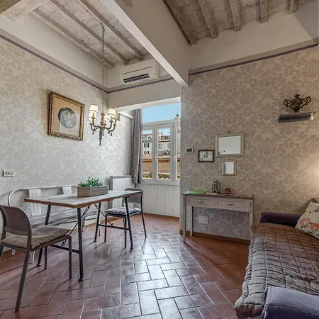Violet Flat, San Gallo * Florenz