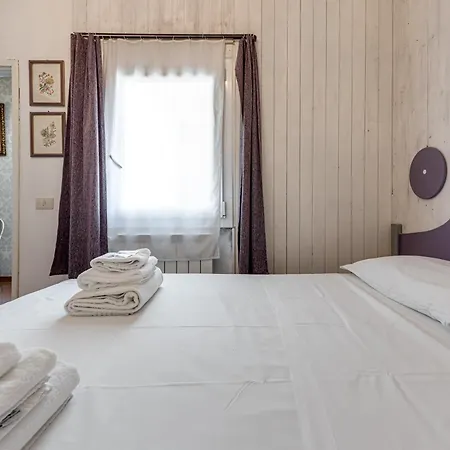 Violet Flat, San Gallo Florenz