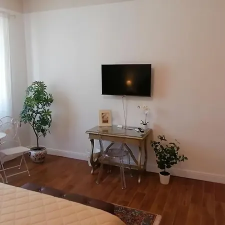 L'angolo Di - The Corner Флоренция