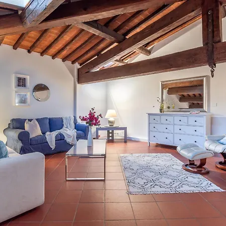 Rondinelli Escape Apartment