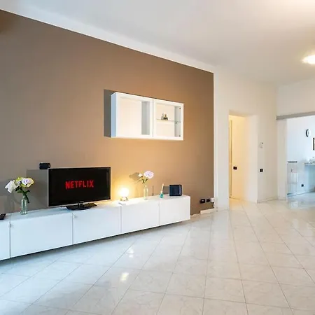 Tranvia Federiga - Con Doppio Balcone Apartment
