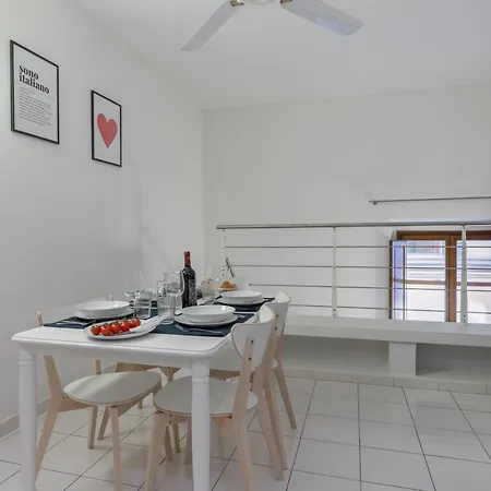 Charming Loft Near The Duomo Cathedral Apartamento Florencia