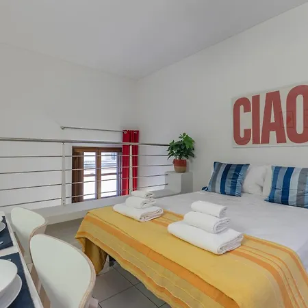 Charming Loft Near The Duomo Cathedral Apartamento