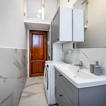Apartment Yd Aleardi Luminous And Comfy