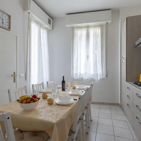 Family Large In Apartment Florenz