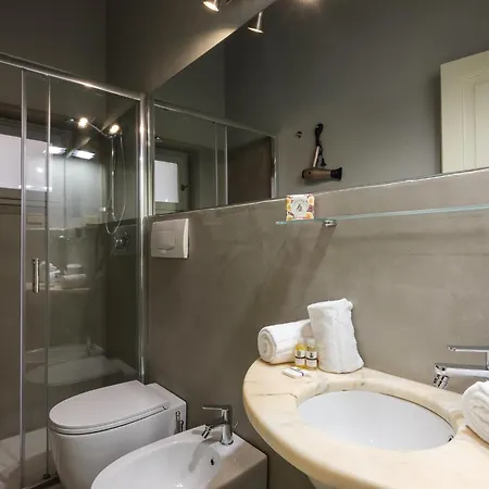 Apartment Beautiful Flat In Oltrarno Florenz