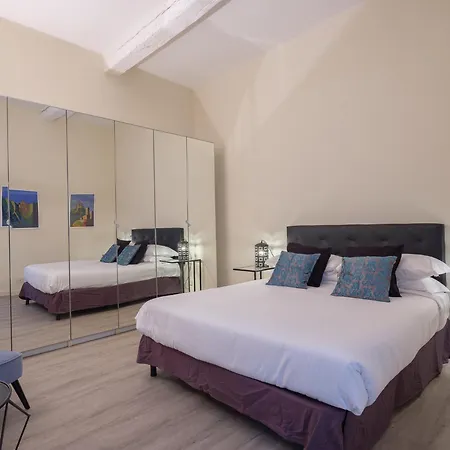 Beautiful Flat In Oltrarno * Florenz