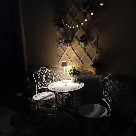 Casa Romantica Vicino Al Centro A Διαμέρισμα *