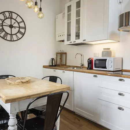 Apartment Nest By Mmega Florence