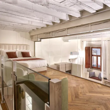 Loft Moderno Vista Centro Citta J House