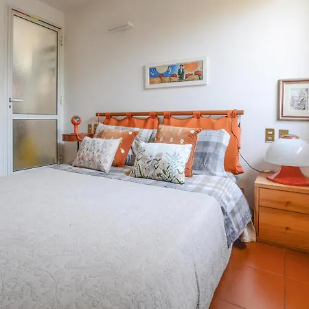 1 Bedroom Lovely In Apartamento Florencia