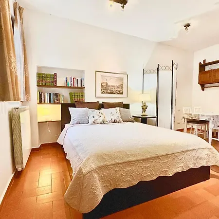 Dalu Lucilla - Private Car Park 15 Minutes To The Center Appartement *