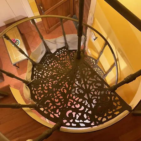 Madame Butterfly Apartment *