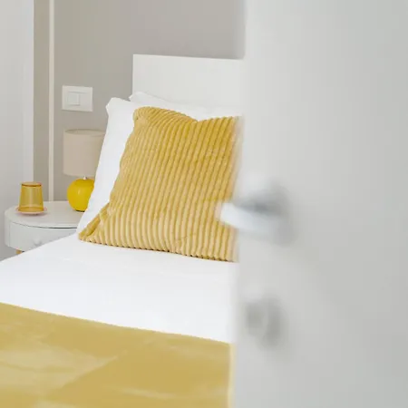 Via Ponte Alle Mosse, 19 - Charming - A Chic, Newly Renovated Near Tram Leopolda, A Few Min From Downtown Appartamento *