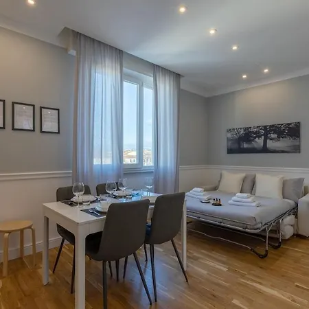 Careggi-rifredi Chic Tramvia-parking Apartment Florence