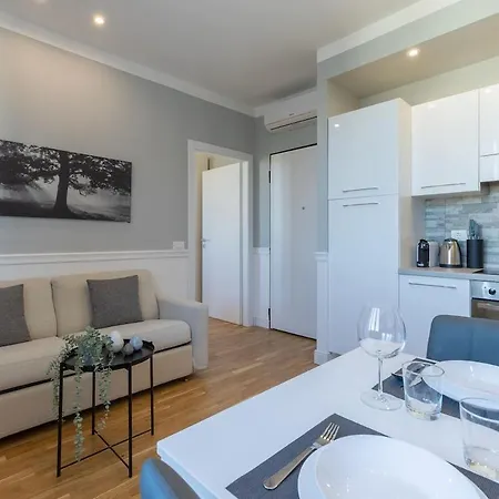 Careggi-rifredi Chic Tramvia-parking Apartment