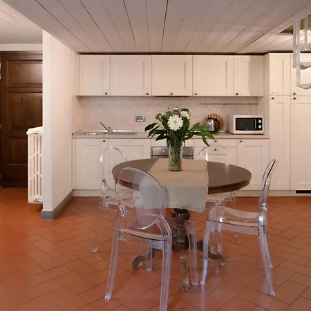 Rondinelli Charme Bijoux - Elegance In The Heart Of Apartment