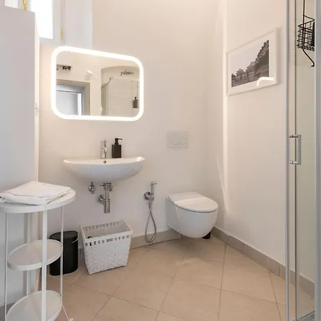 Apartment Stunning In Antique Xii *