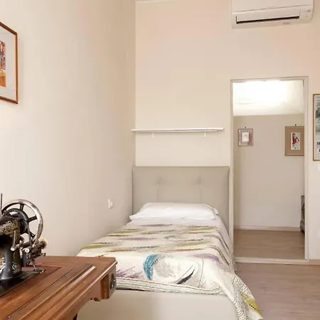 Lovely With Stunning View Apartment *