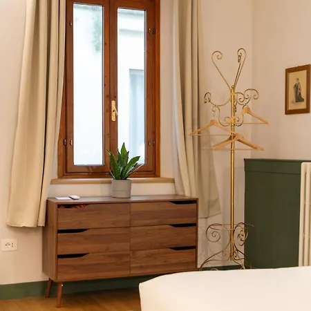 Zanobi 45 Florence