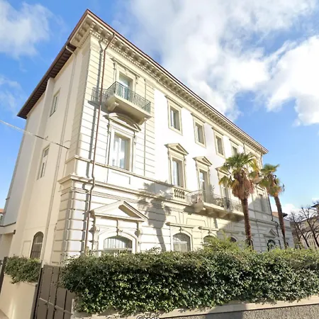 Glamour Toselli Apartment *