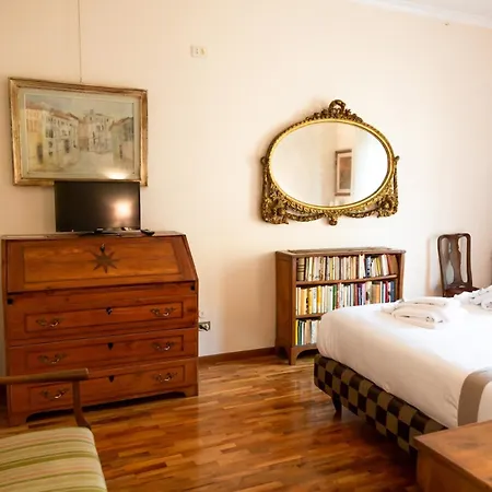 Florence Prestige Nel Heart Of Ponte Vecchio Villa