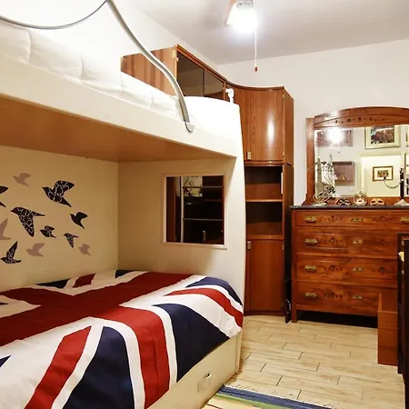 Apartment Lovely In