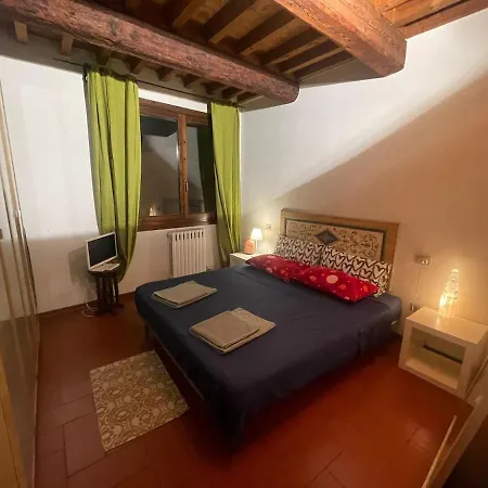 Casa Orisogi Centro Storico Piazza Santa Croce Daire