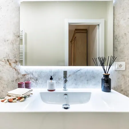 Historic Borgo Ognissanti, 8 * 피렌체
