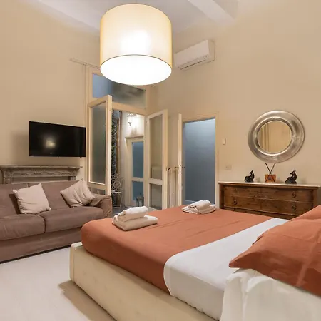 Historic Borgo Ognissanti, 8 아파트