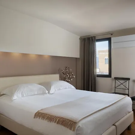 Relais Piazza Signoria 3*