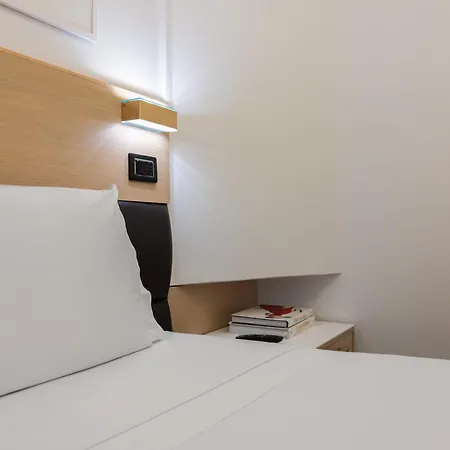 Globus Urban Hotel 4*
