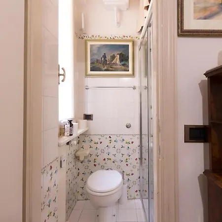 Apartment Wonderful Terrace Over Ponte Vecchio With Elevator Florence